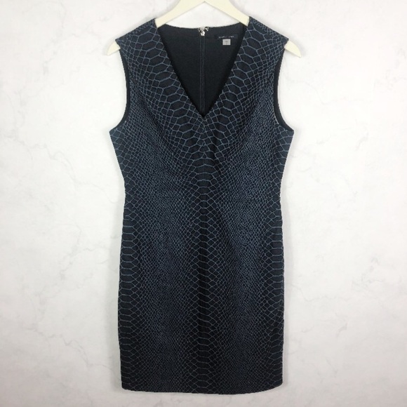 [TH] Navy Sheath Dress - Picture 1 of 3